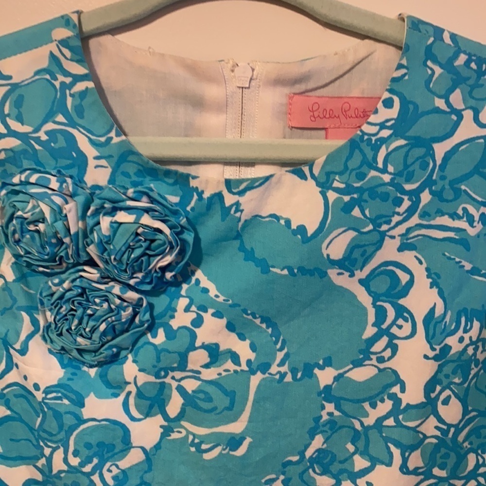 Lilly Pulitzer toddler patterned dress with flower detail - Picture 2 of 3